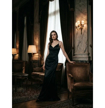 Sukienka Noir Satin