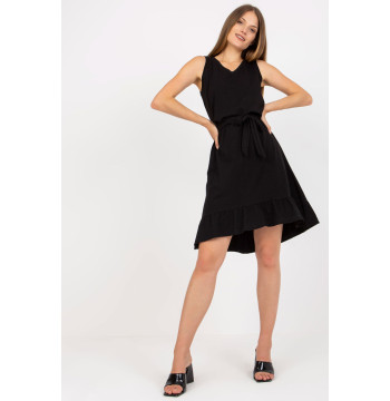 Sukienka Model RV-SK-8049.64 Black - Rue Paris