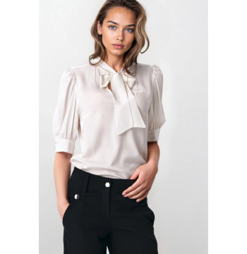 Elegancka bluzka ecru z wiązaniem na dekolcie B170 Ecru - Nife