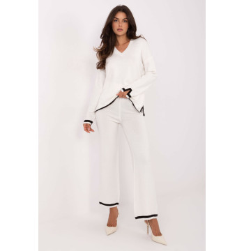 Spodnie Komplet Model IT-KMPL-99062.66 Ecru - Italy Moda