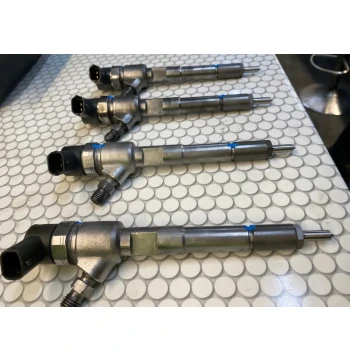 4x Wtryskiwacz Bosch 0445110351