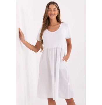 Sukienka Model DHJ-SK-25370.85 White - Italy Moda