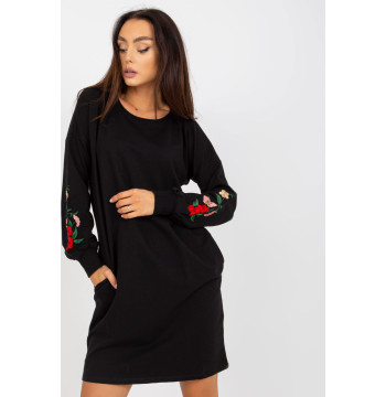 Sukienka Model RV-SK-8088.59 Black - Rue Paris