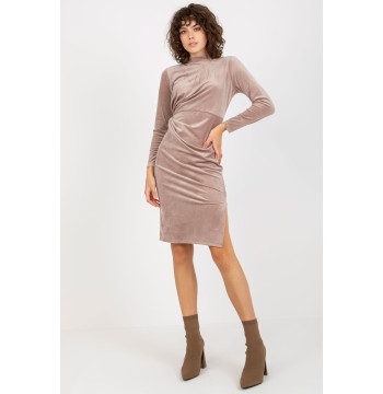 Sukienka Model RP-SK-8207.13X Dark Beige - Rue Paris
